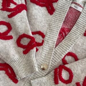 Stylish Gray Cardigan with Red Accents